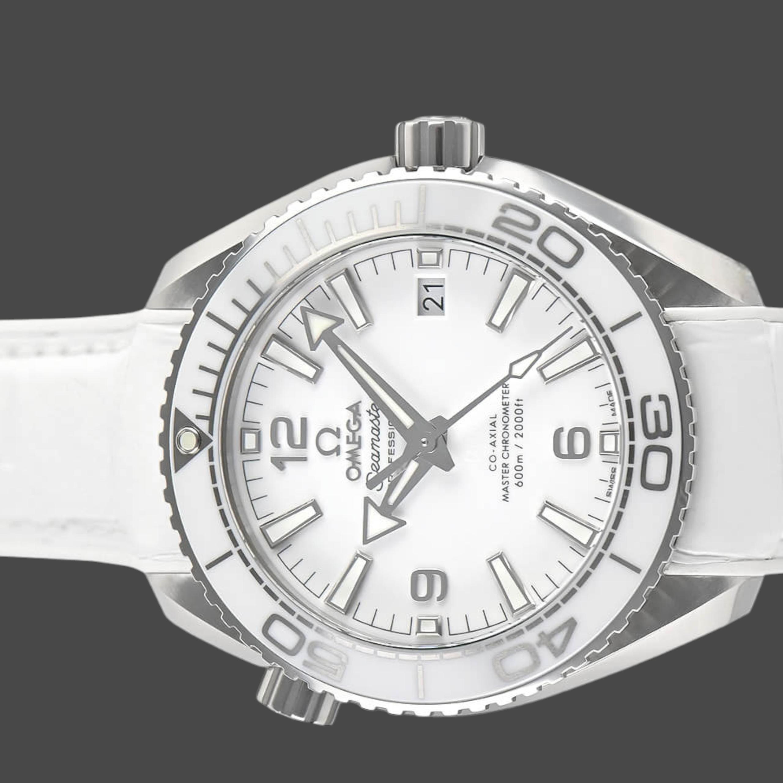 Omega Seamaster Planet Ocean 215.33.40.20.04.001 | White Dial Like new & unworn Men's watch/Unisex Buy in Switzerland