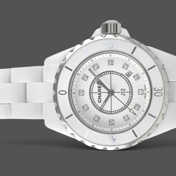 Chanel J12