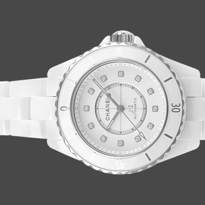 Chanel J12
