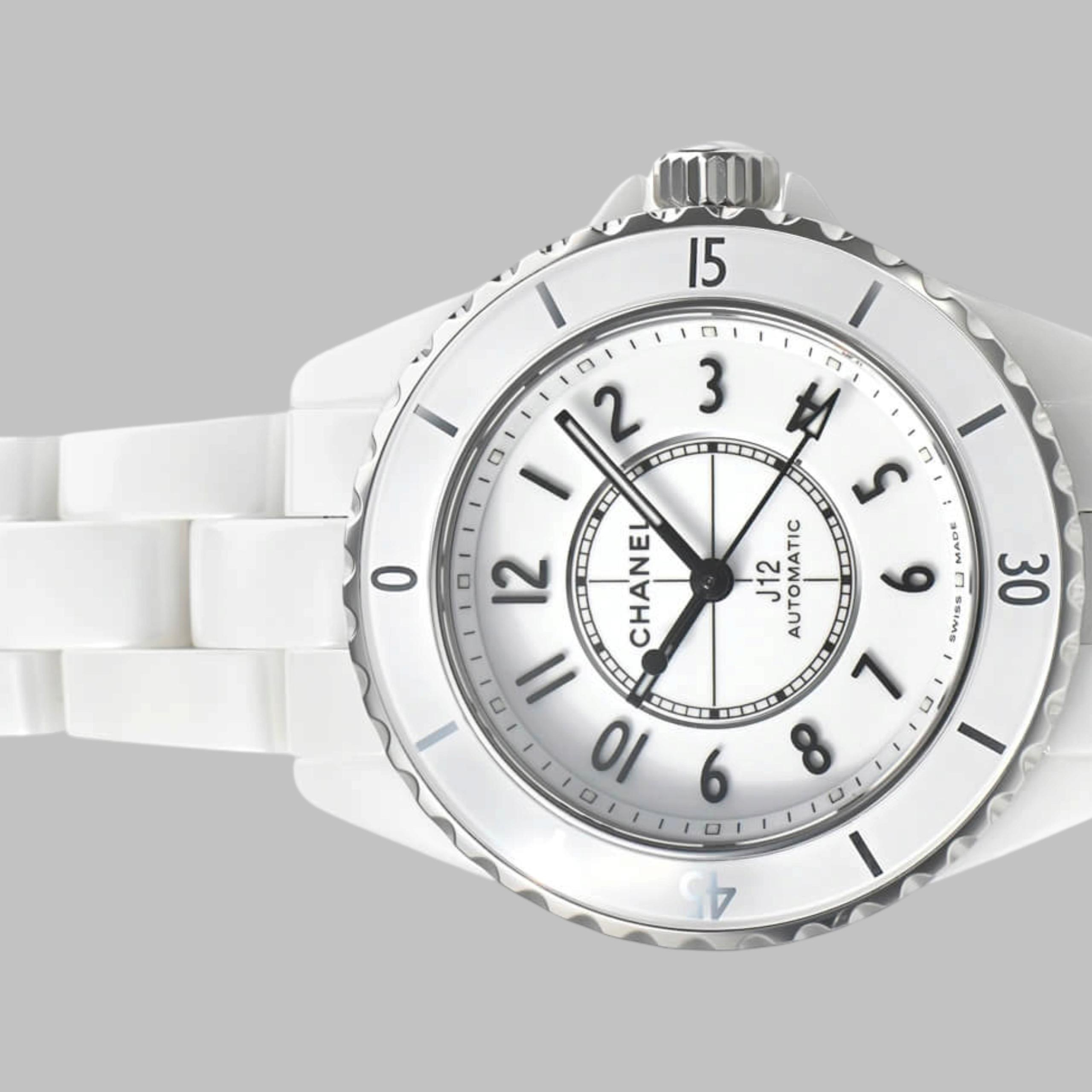 Chanel J12 H5699
