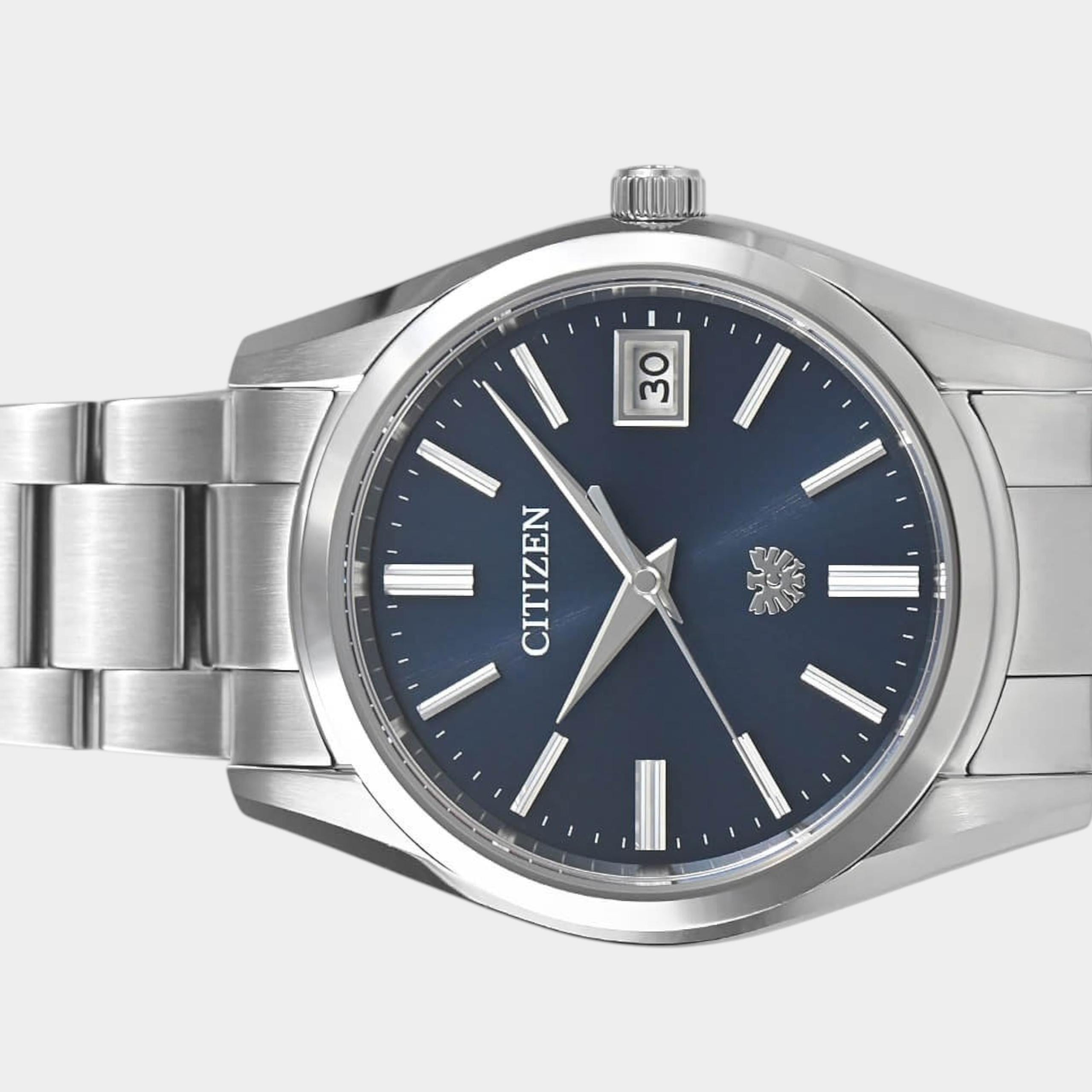 Citizen  AQ4080-52L | 37.2 mm, Used (Very good) — Buy in Switzerland