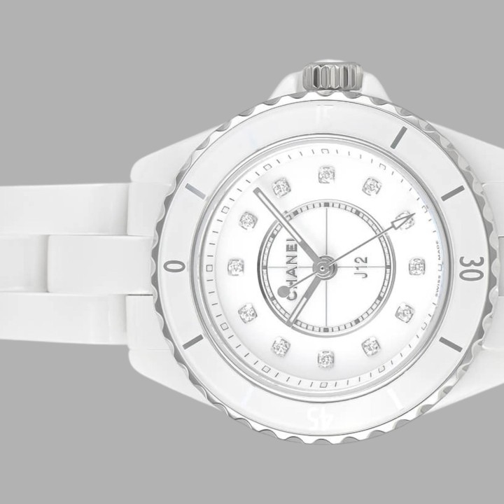 Chanel J12