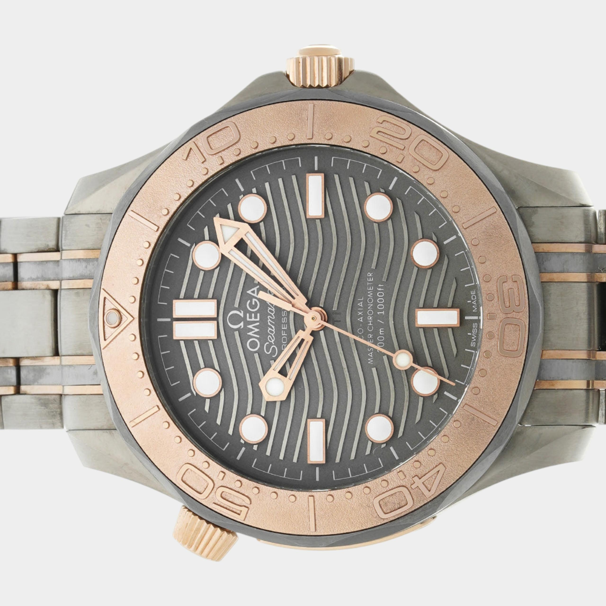 Omega Seamaster Diver 300 M 210.60.42.20.99.001 | 42 mm, Used (Very good) — Switzerland
