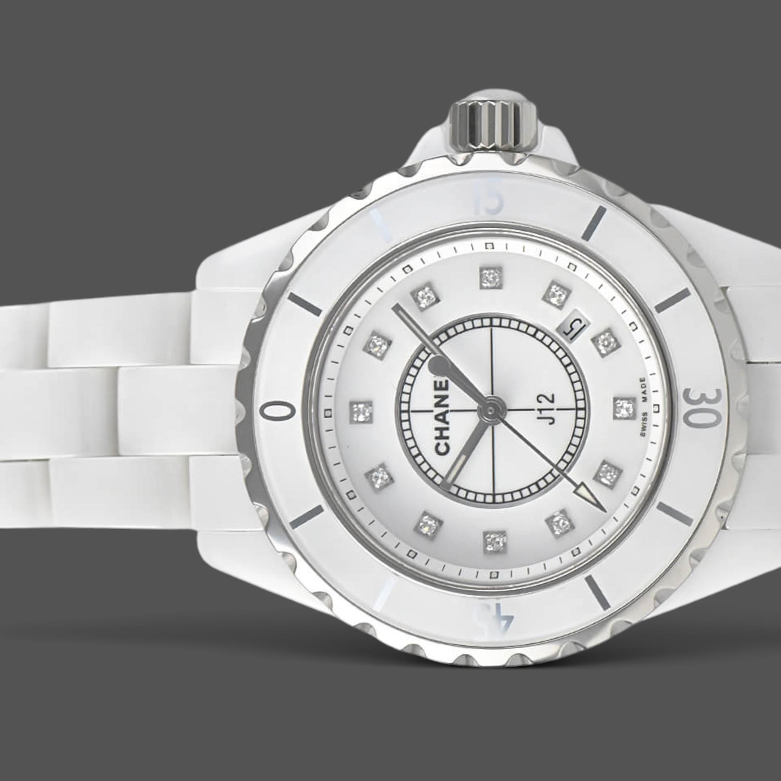 Chanel J12