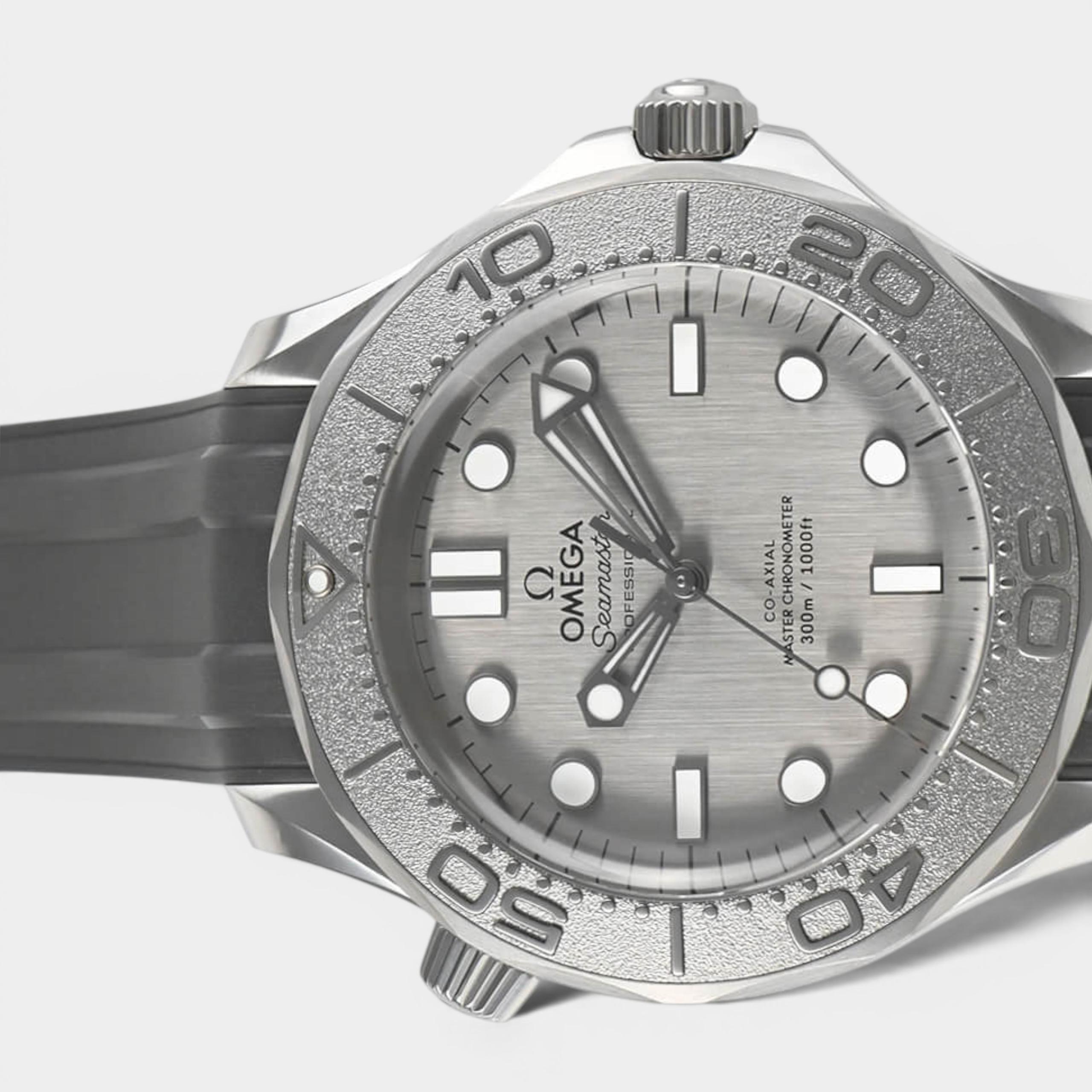 Omega Seamaster Diver 300 M 210.32.42.20.06.002 | Grey Dial Used (Very good) Men's watch/Unisex Buy in Switzerland
